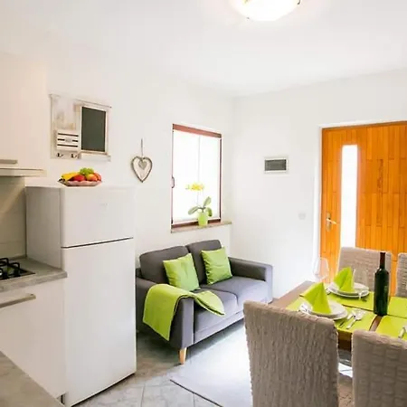 Apartmani Derocchi Pula Exterior photo