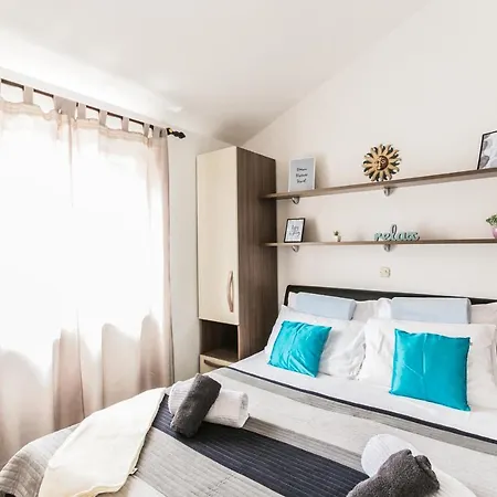 Apartmani Derocchi Pula Exterior photo