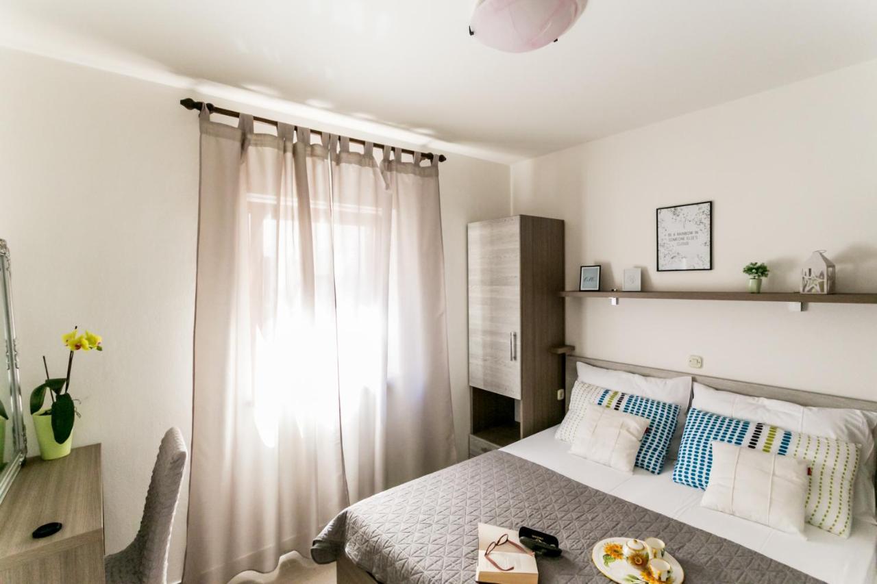 Derocchi Apartment *