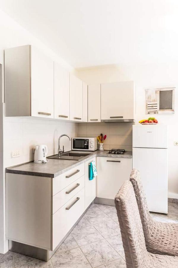 Derocchi Apartment *